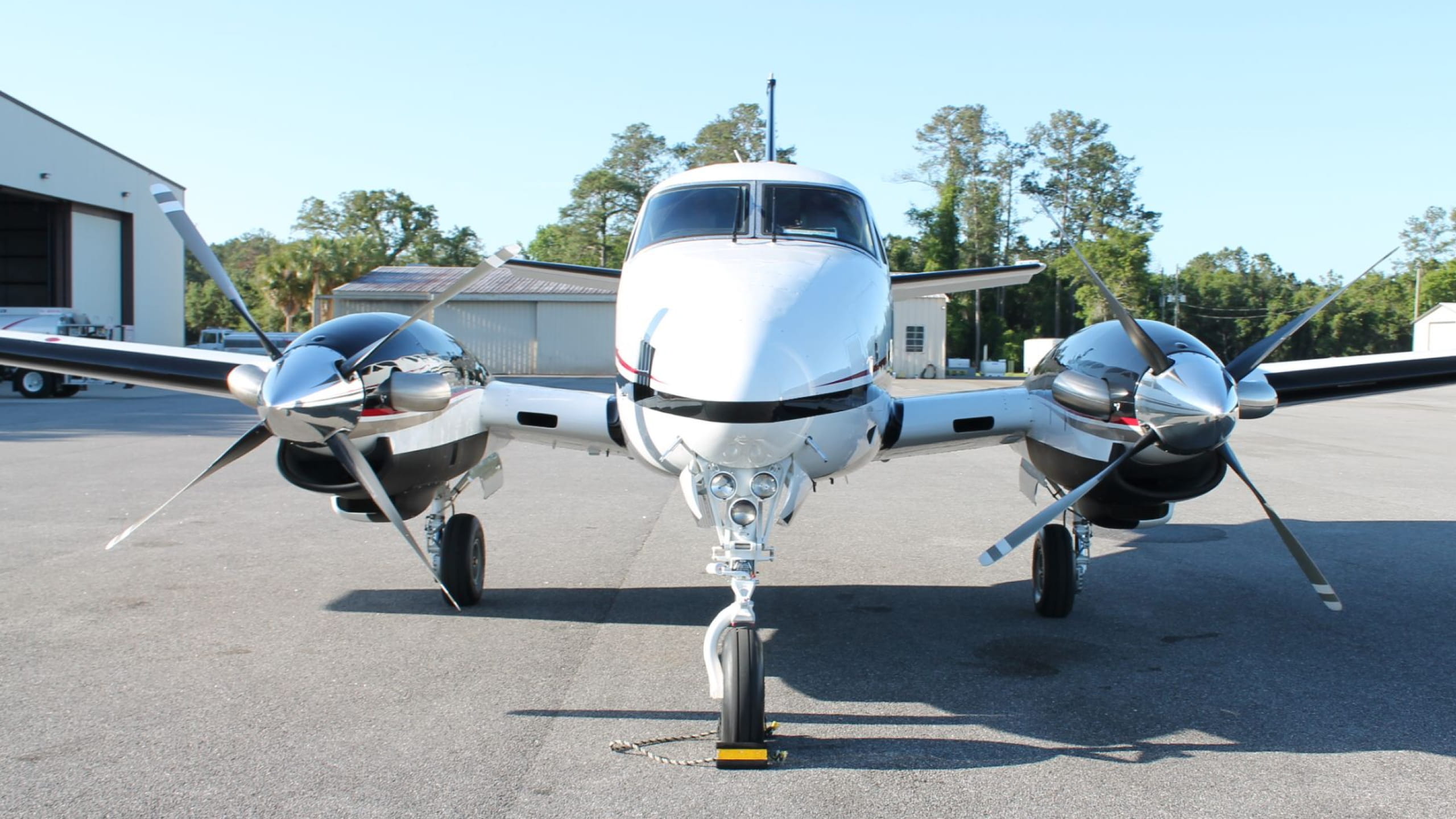 front shot of the interior seats of the new contemporary king air c90