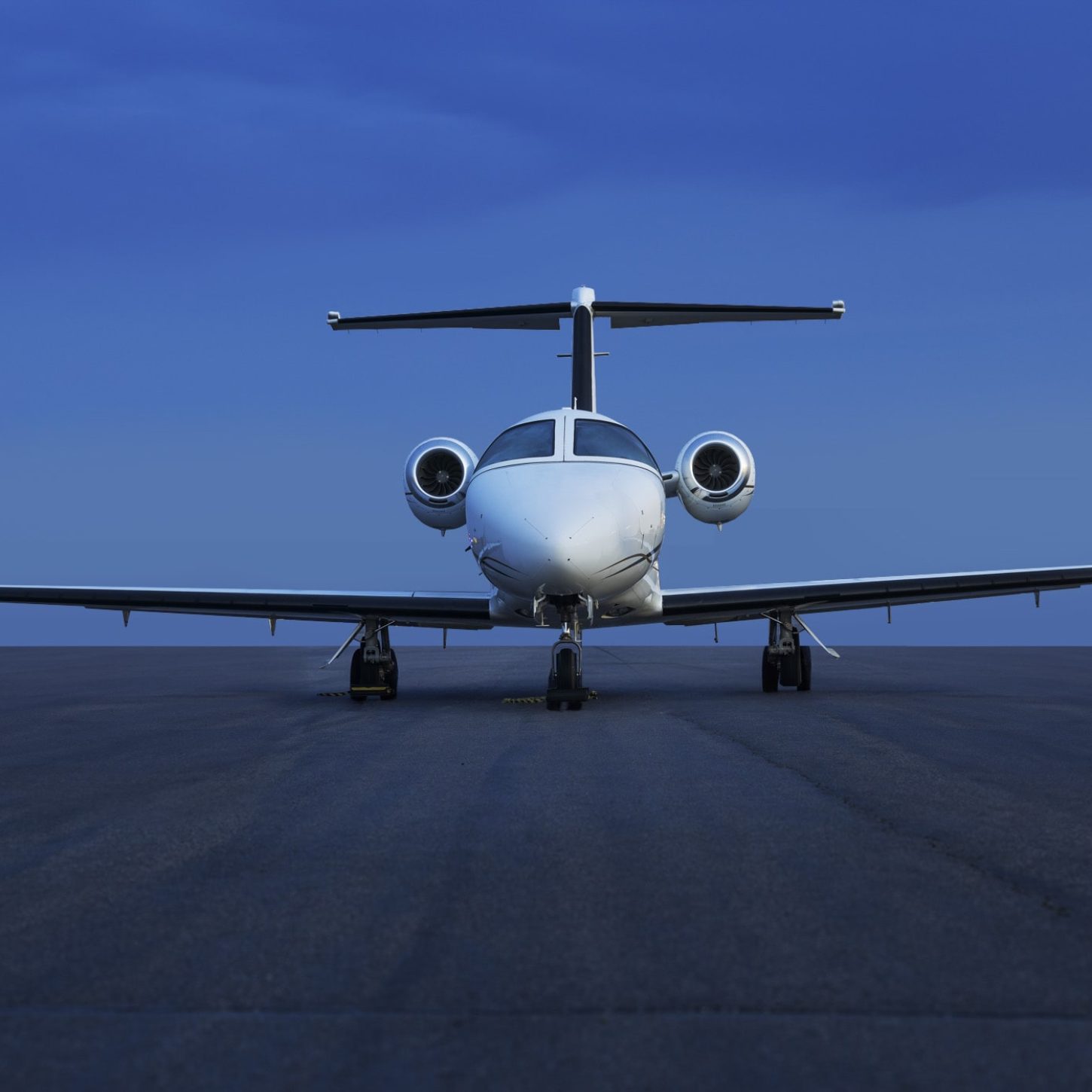air-new-england-citation-mustang-nighttime